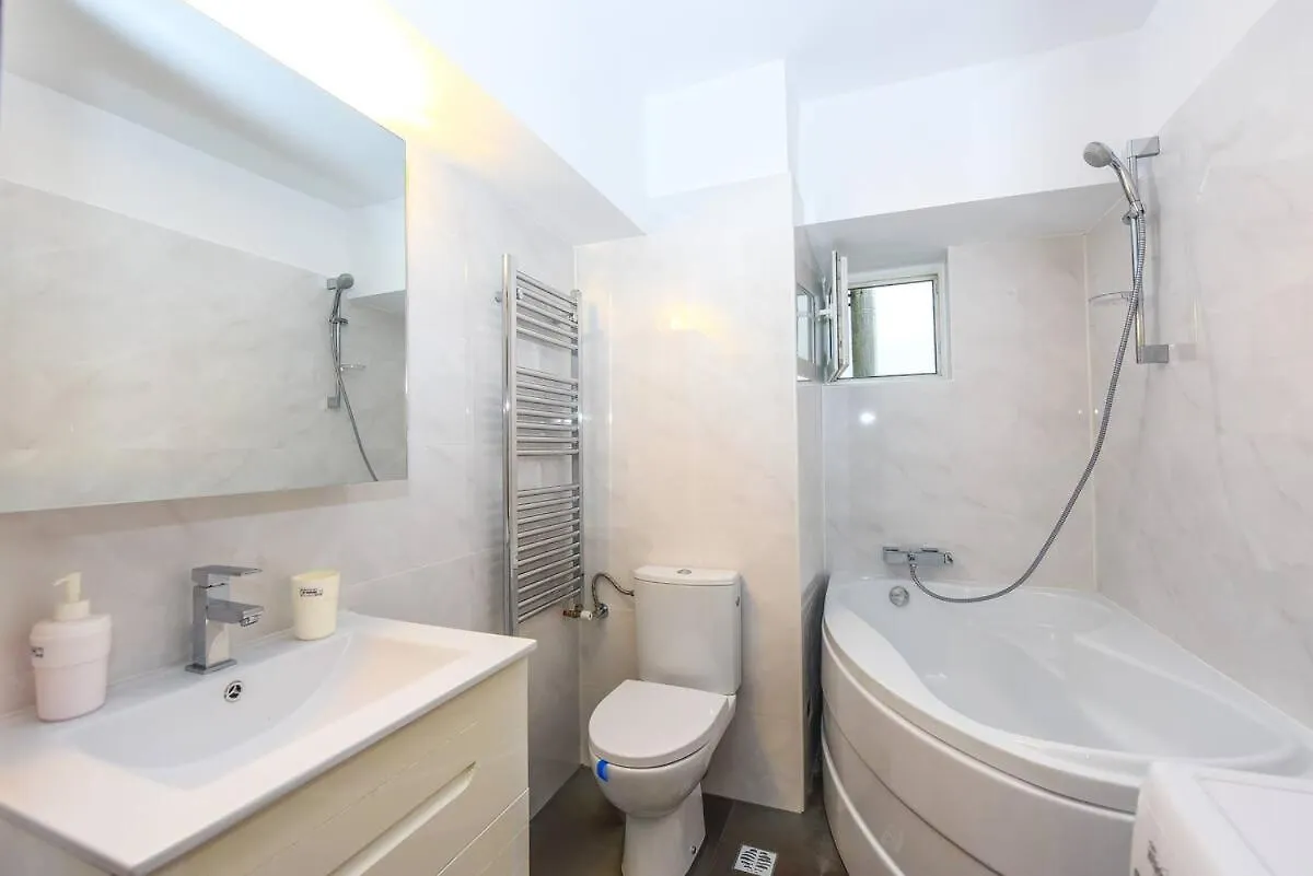 New Luxury Flat At Unirii Square, Piata Unirii Apartment Bucharest Romania